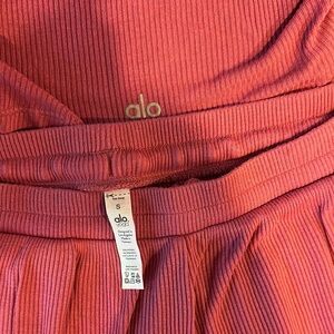 Alo Pink Ribbed Leggings